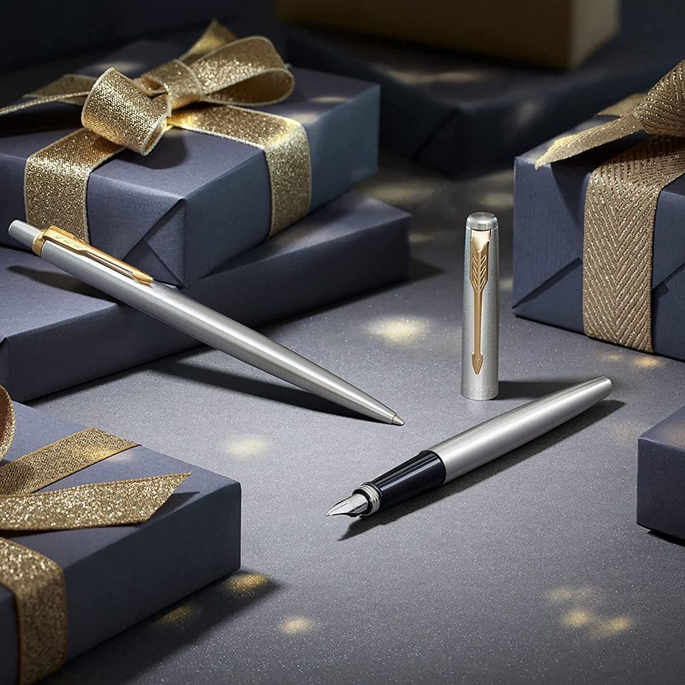 Ручка Parker Jotter Stainless Steel GT FP пір'яна 1мм, корпус металевий з позолотою фото